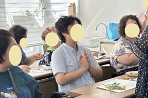 수업을 듣는 모습